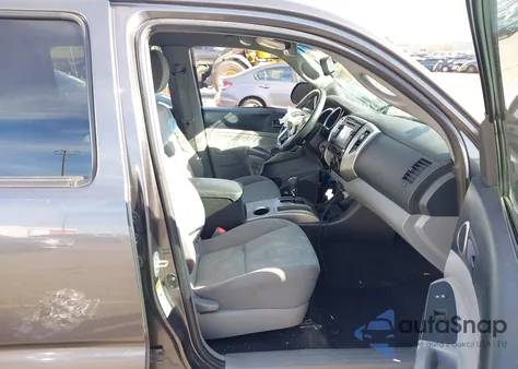 2013 Toyota Tacoma Prerunner from USA, damaged, VIN 5TFJX4GN4DX022038